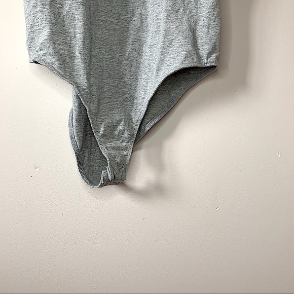 🎉5/$30 - Grey V-Neck bodysuit - Picture 8 of 9